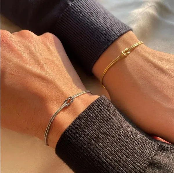 Gold_Trending_Knot_Anti_Tarnish_Couple_Bracelet